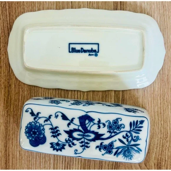 VintageBlue Danube Japan covered butter dish Blue Onion pattern Fine porcelain - Picture 2 of 12